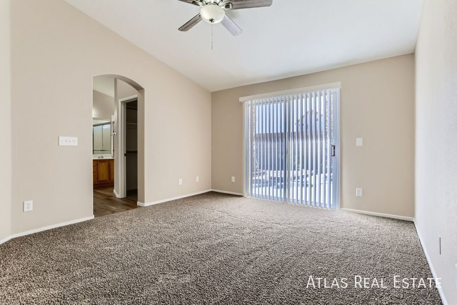 Building Photo - 712 Canyon Country Cir