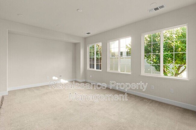 Building Photo - 638 W Gravino Dr