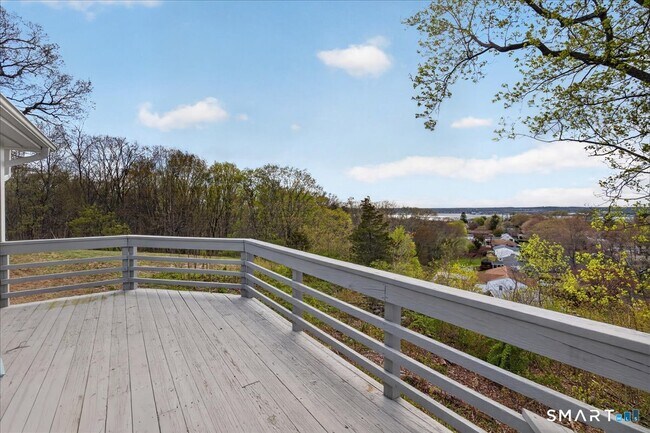 Building Photo - 675 Townsend Ave