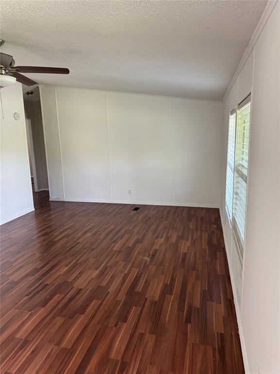 Building Photo - 307 Ella Ln