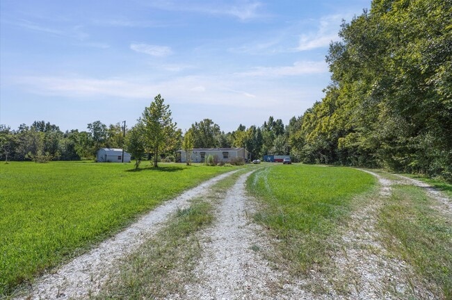 Building Photo - 806 Co Rd 2112