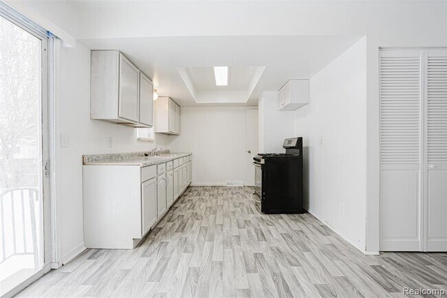 Building Photo - 6627 Orange Ln