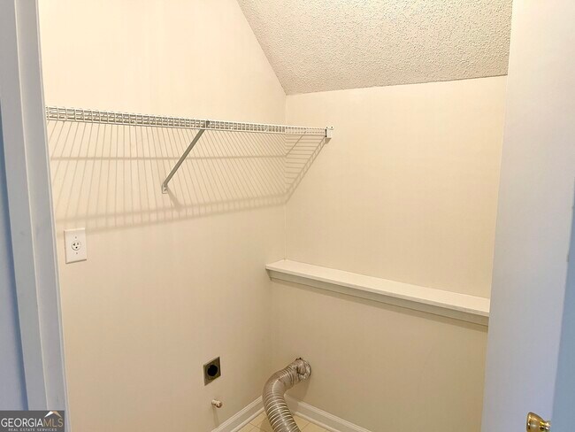 Building Photo - 490 Cherry Branch Ln