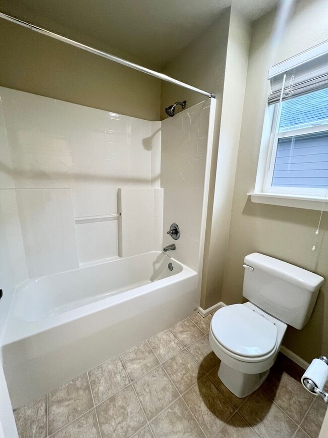 Building Photo - Well maintained 4bd in Lynnwood