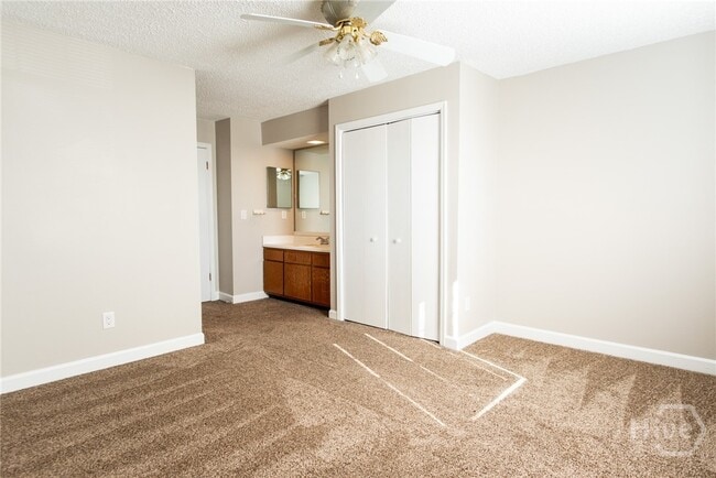 Building Photo - 290 Appleby Dr