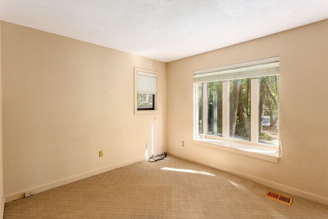 Building Photo - Contemporary East Cobb Home in Pope School...