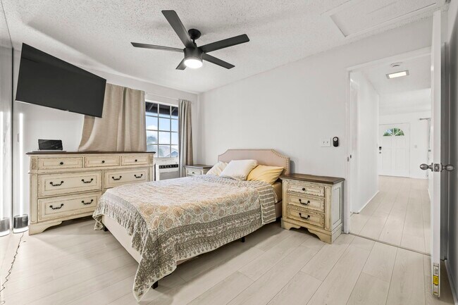 Building Photo - 92-1050-1050 Okaa St