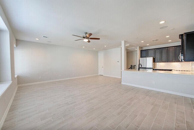 Building Photo - 1517 Canter Bayou Way