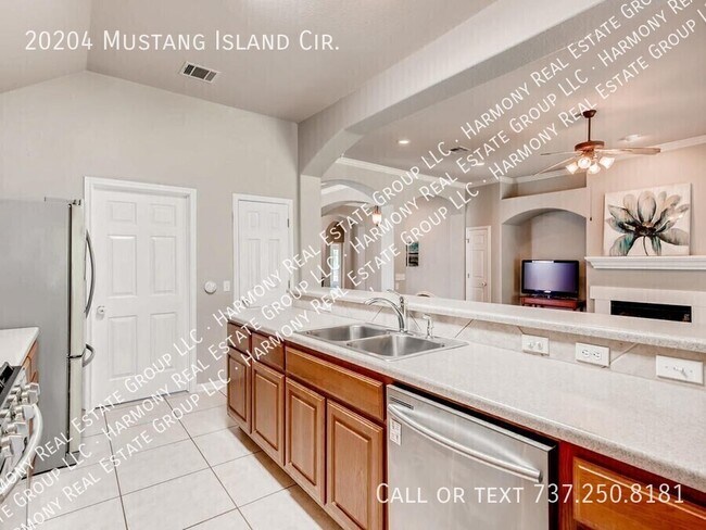 Building Photo - 20204 Mustang Island Cir