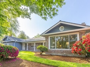 Building Photo - 4 BD remodeled Sylvan Heights home!