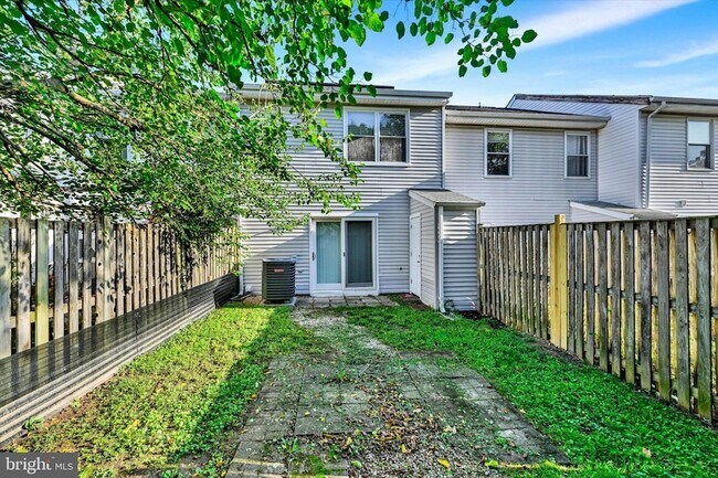 Building Photo - 13 Ute Ct
