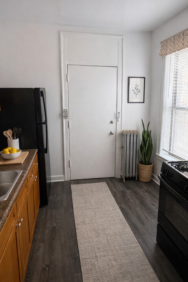 Building Photo - 6865 S Crandon Ave