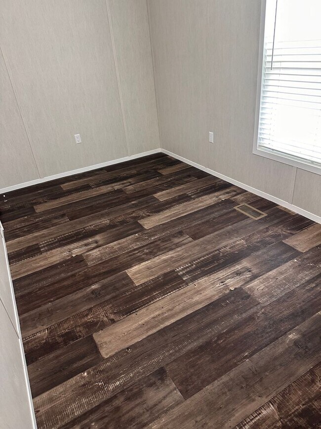 Building Photo - BRAND NEW-3 Bedroom / 2 Bath