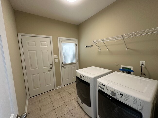 Building Photo - Updated 3 bd 2 bath with large fenced yard.  Pets are allowed!