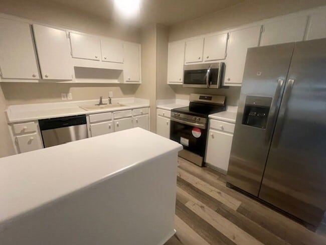Building Photo - 504 Merrymont Dr