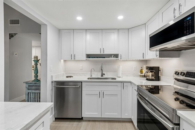 Building Photo - 505 Plaza Seville Ct