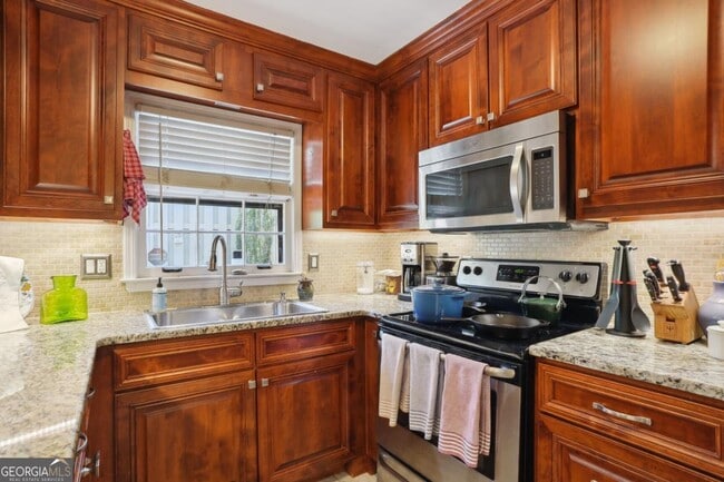 Building Photo - 73 La Rue Pl NW