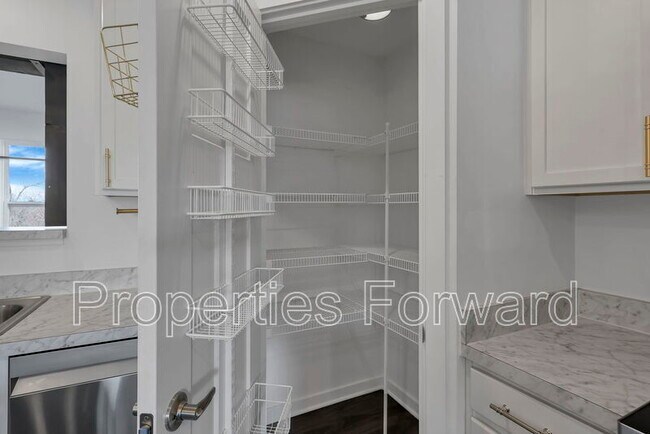 Building Photo - 21 Thurber Rd