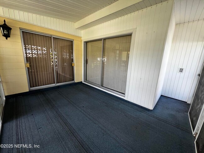 Building Photo - 11505 Inez Dr