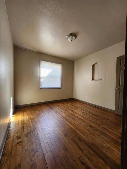 Building Photo - 4821 N 19th Pl