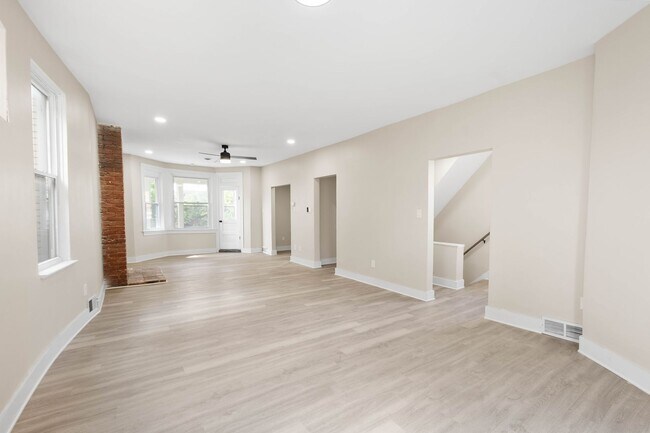 Building Photo - 313 Kambach St