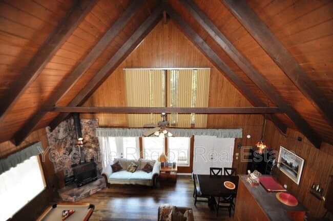 Building Photo - 20415 Pine Mountain Dr