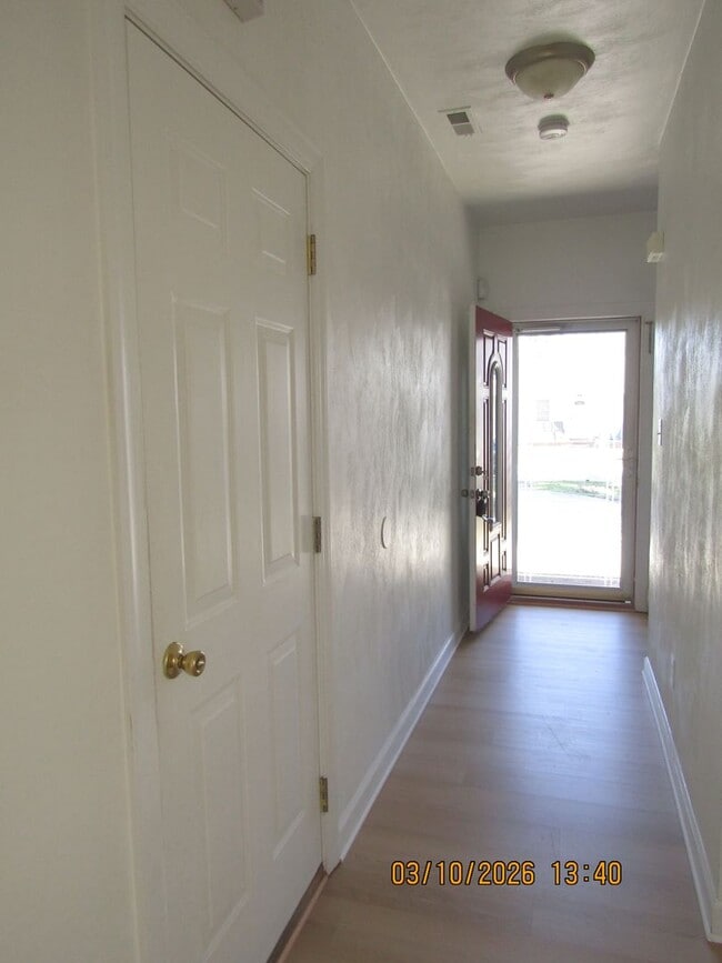 Building Photo - Great Home!