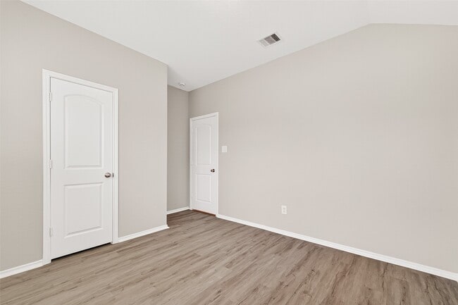 Building Photo - 20112 Leaf River Cir
