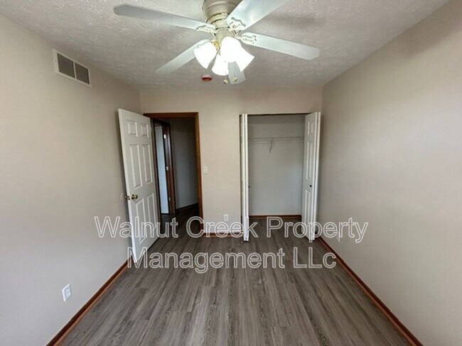 Building Photo - 3115-3117 Surf Ave