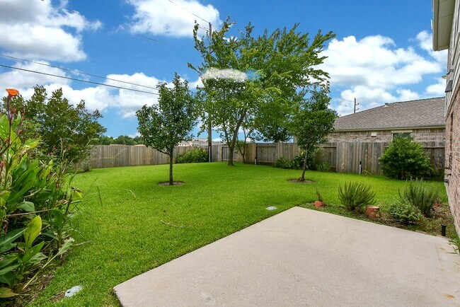 Building Photo - 11911 Brantley Haven Dr