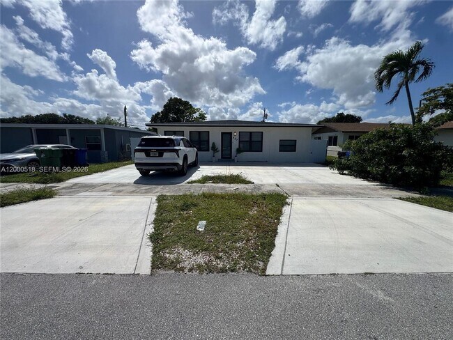 Building Photo - 427 NW 19th Ave
