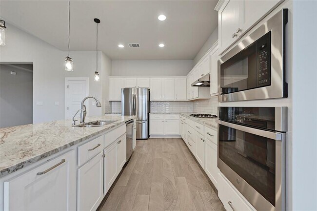 Building Photo - 428 Texon Dr