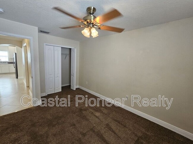 Building Photo - 19317 Seacove Dr