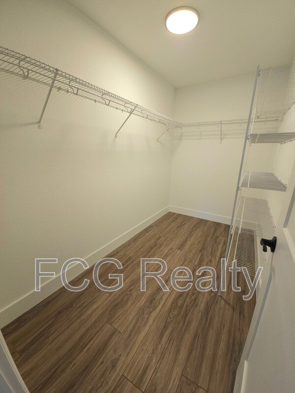 Building Photo - 7771 N Keystone Dr