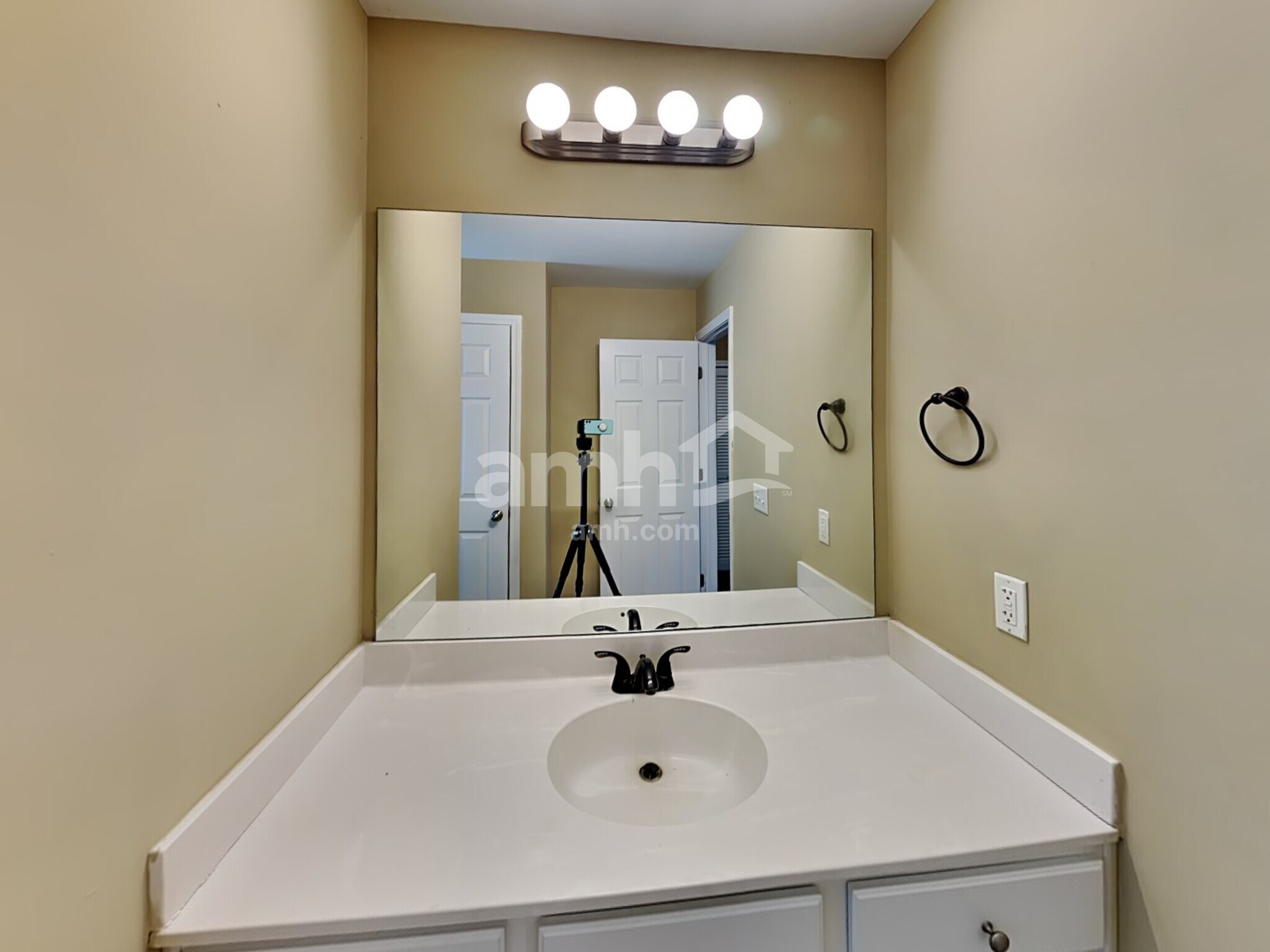 Building Photo - 51 Horseshoe Ct
