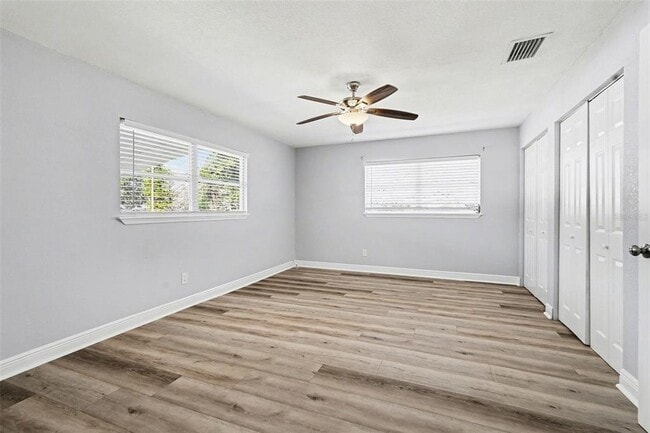 Building Photo - 8902 El Portal Dr