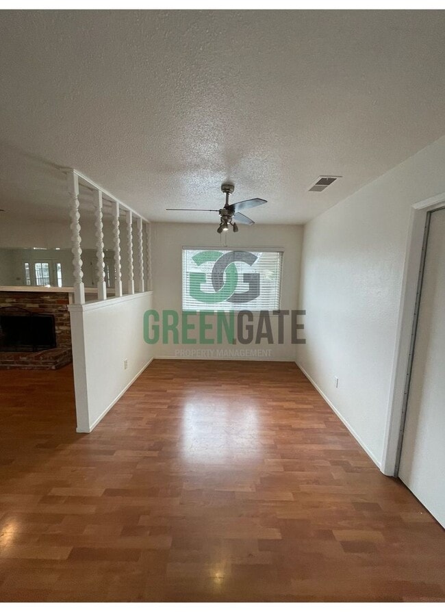 Building Photo - Spacious 4Bedroom 2Bath AVAILABLE NOW in Modesto!!