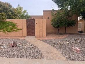 Building Photo - Beautiful 3 Bedroom home in the NE.