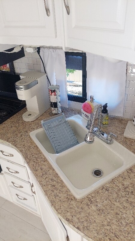 Building Photo - 9204 Old Castle Rd