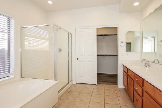 Building Photo - 17356 W Navajo St