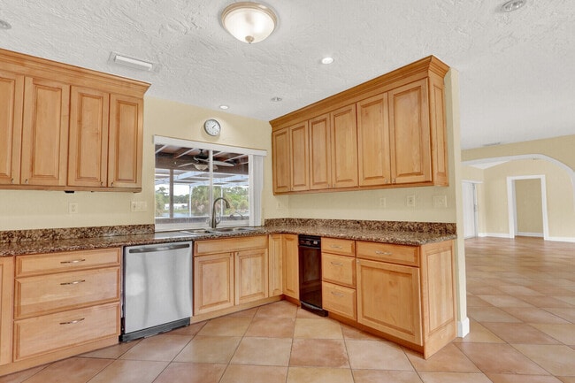 Building Photo - 4529 Square Lake Dr