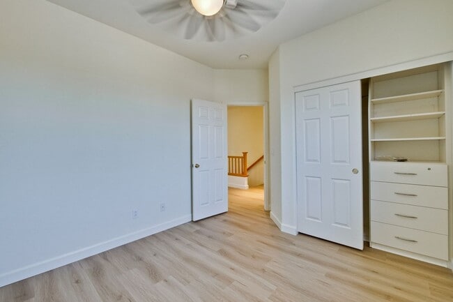 Building Photo - Spacious 4-Bedroom Home on Private Cul-De-Sac | No HOA | Custom Closets, New Floors & Lush Backya...