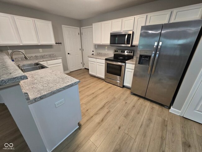 Building Photo - 481 Villa Meadow Dr