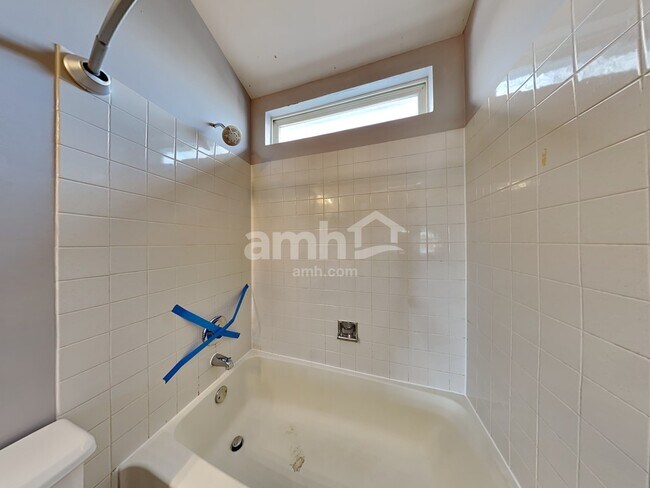 Building Photo - 12 W Country Walk Dr