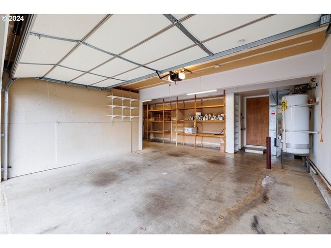 Building Photo - Bright, Open Living with Vaulted Ceilings ...