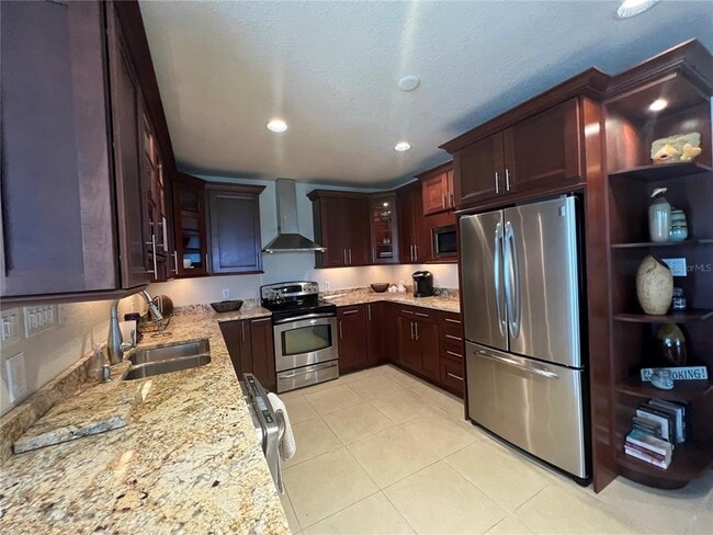 Building Photo - 3220 S Shore Dr