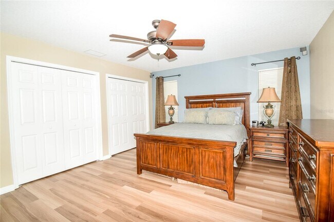 Building Photo - farm home