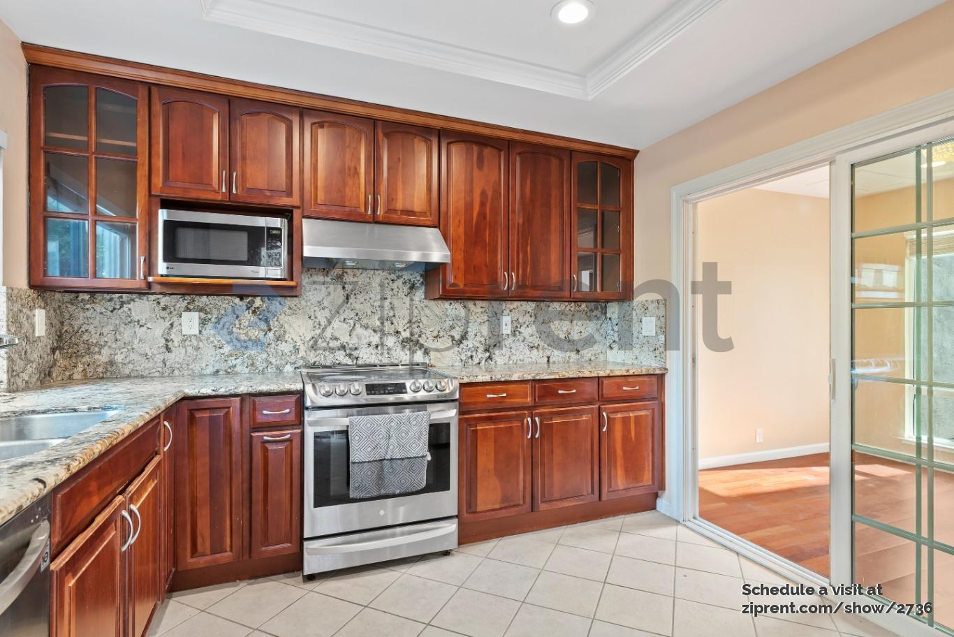 Building Photo - 644 Celestial Ln