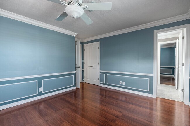 Building Photo - 3697 Holly Dr