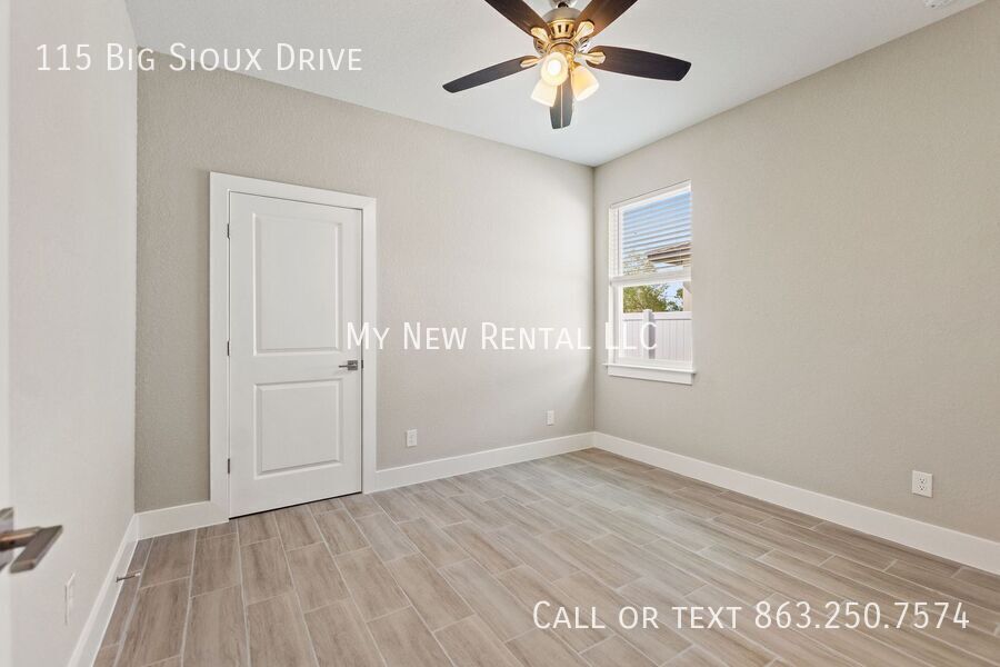 Building Photo - 115 Big Sioux Dr